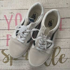 Vans White & Black Old Skool Casual Sneakers